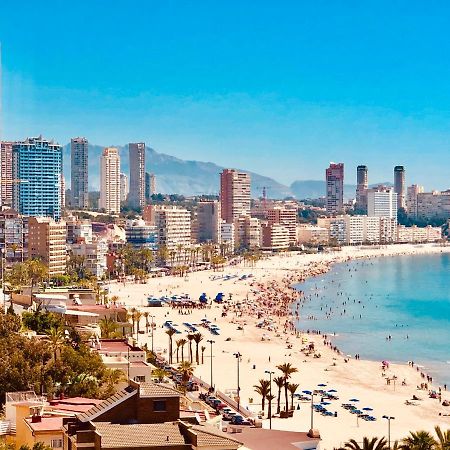 Luxurioeses Apartment In Benidorm Mit Pool エクステリア 写真
