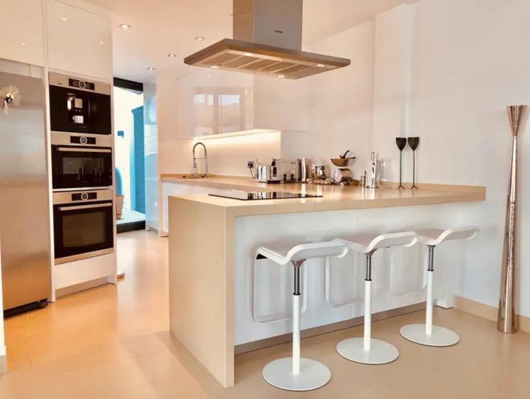 Luxurioeses Apartment In Benidorm Mit Pool エクステリア 写真