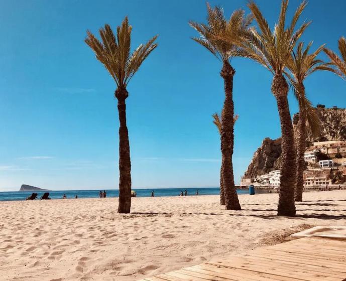 Luxurioeses Apartment In Benidorm Mit Pool エクステリア 写真